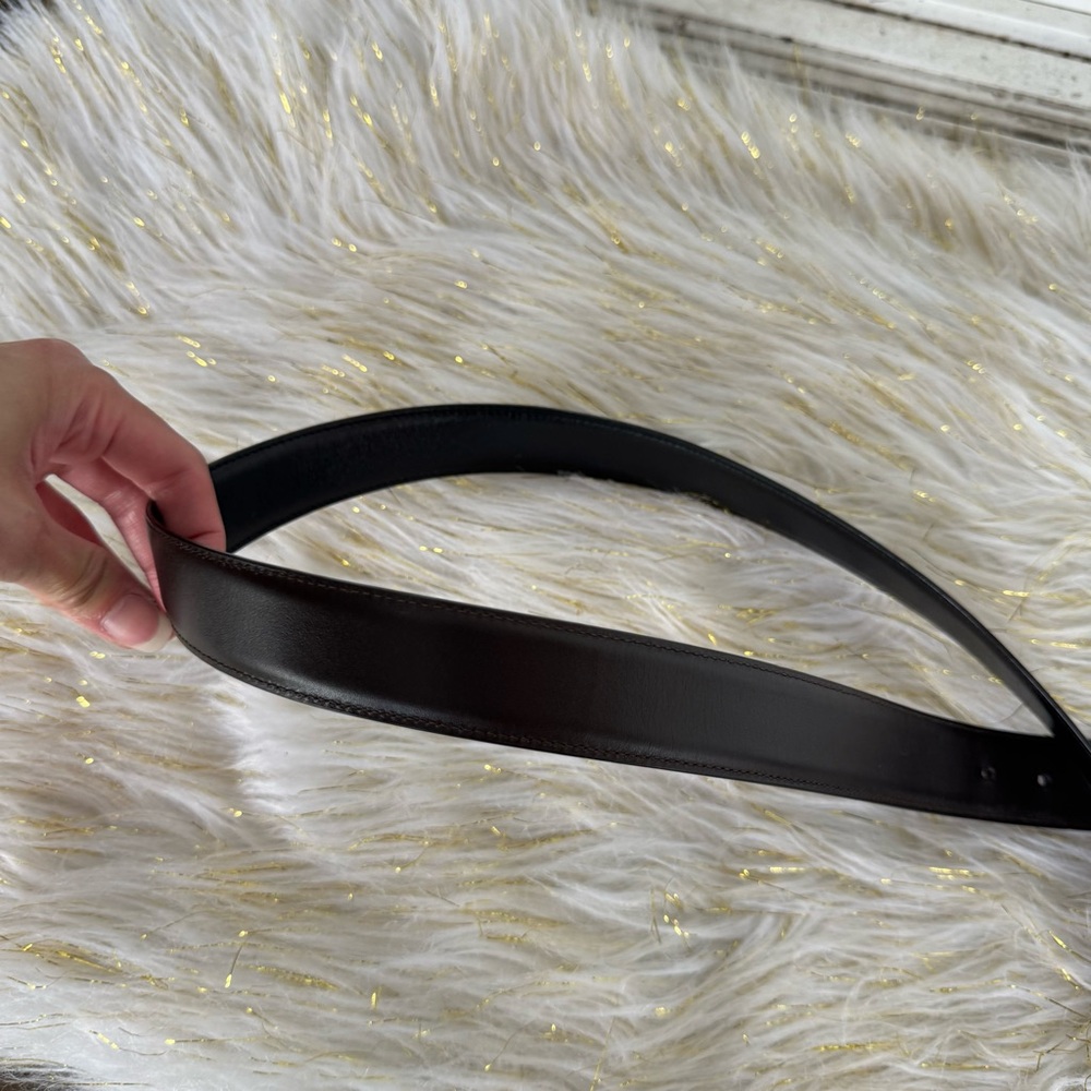 Gucci Black Leather Belt with Gold Double G Buckle - Picture 5 of 8